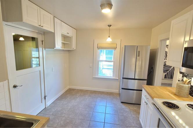 Kitchen Area at 5621 Brooklyn Ave NE, Seattle, WA 98105