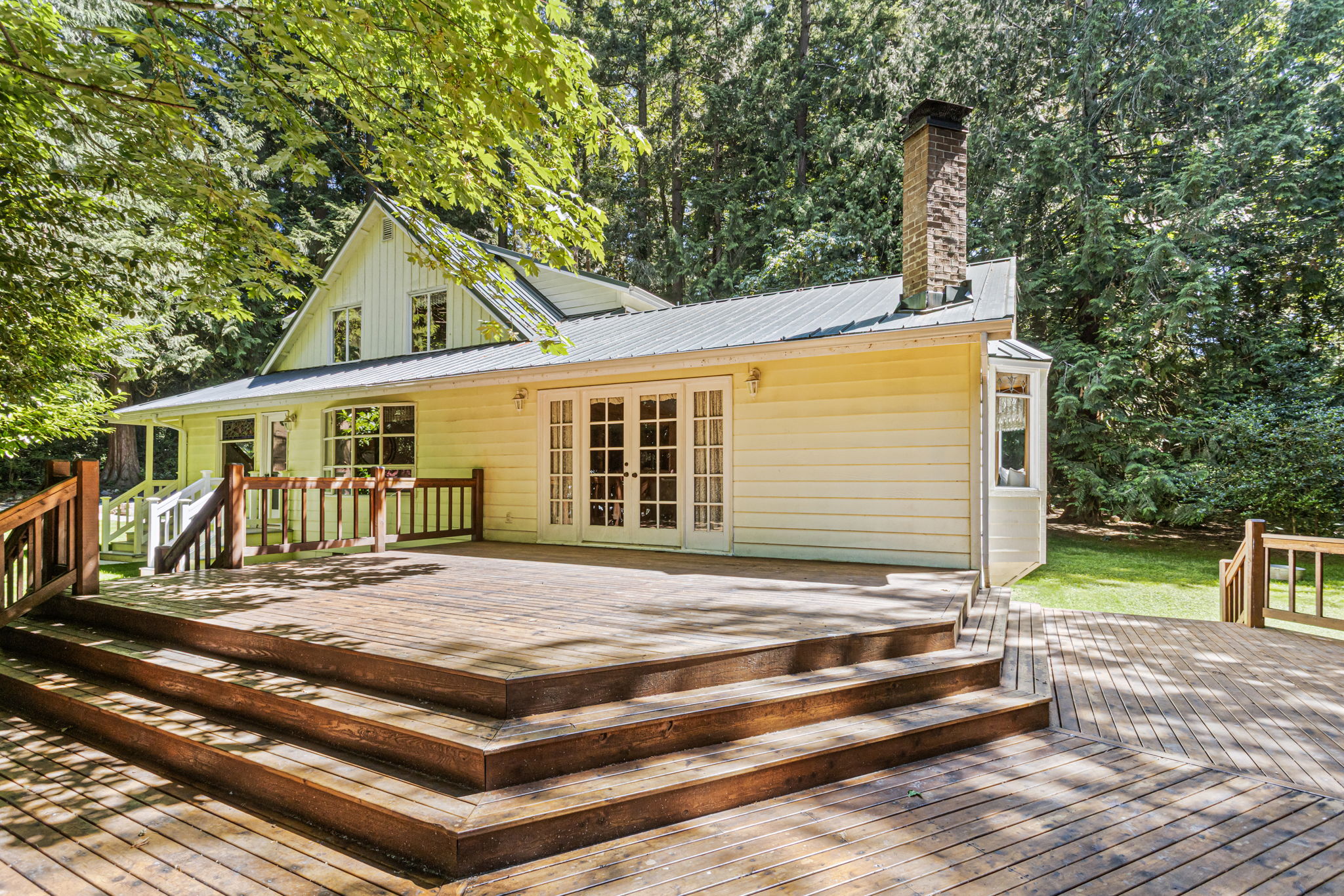Deck Area at 2015 290th Ave Ne Carnation 98014