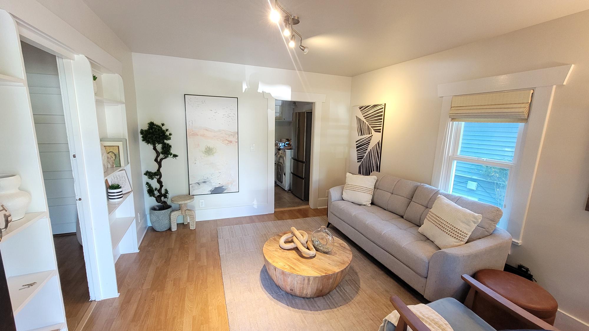 Living Room at 5621 Brooklyn Ave NE, Seattle, WA 98105