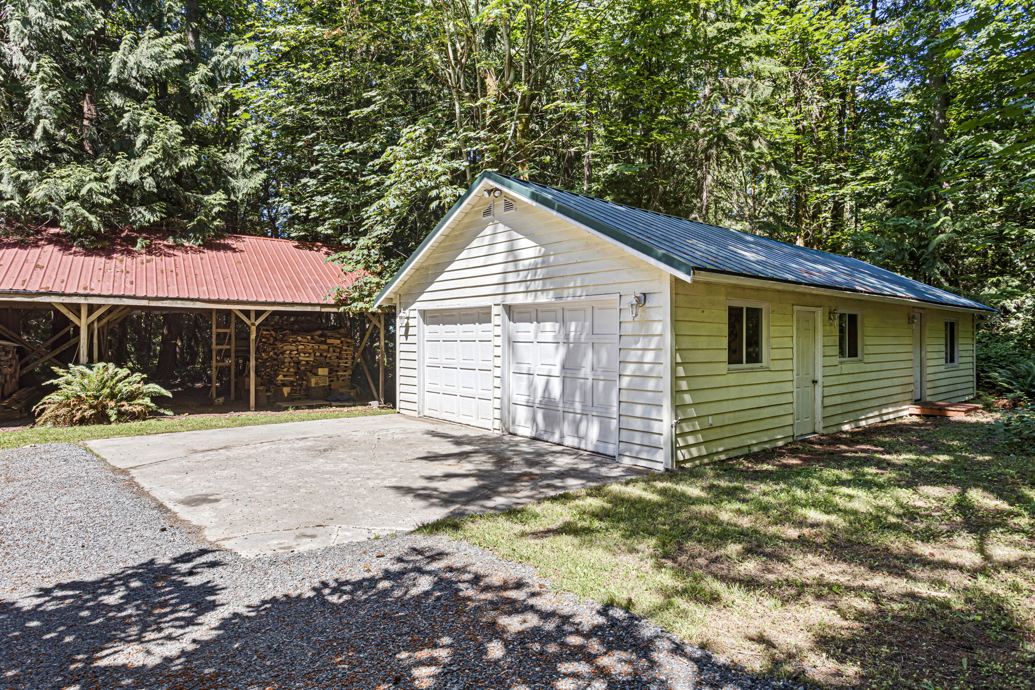 Car Garage at 2015 290th Ave Ne Carnation 98014