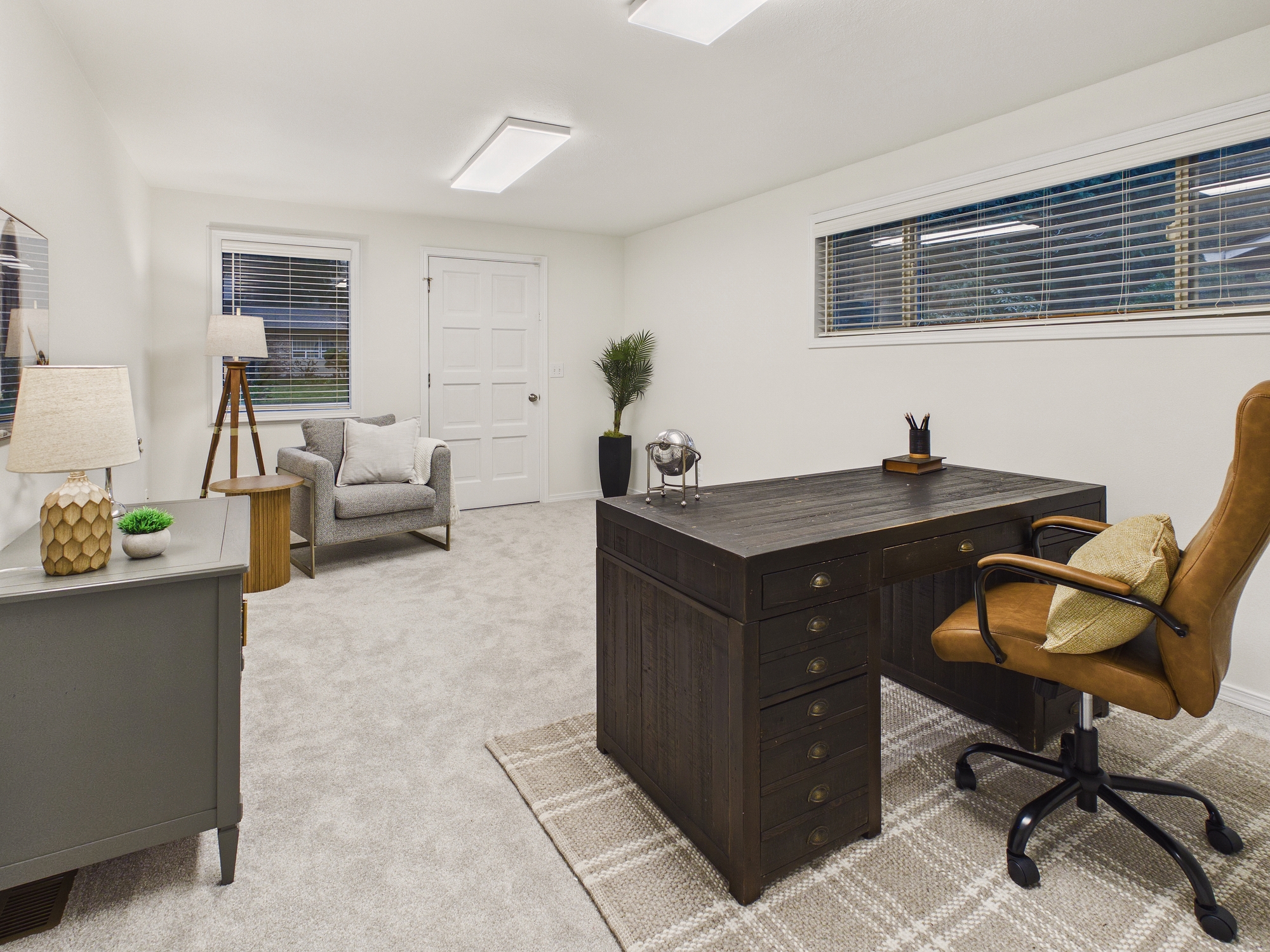 Office Room at 18903 NE 165th St, Woodinville, WA 98072