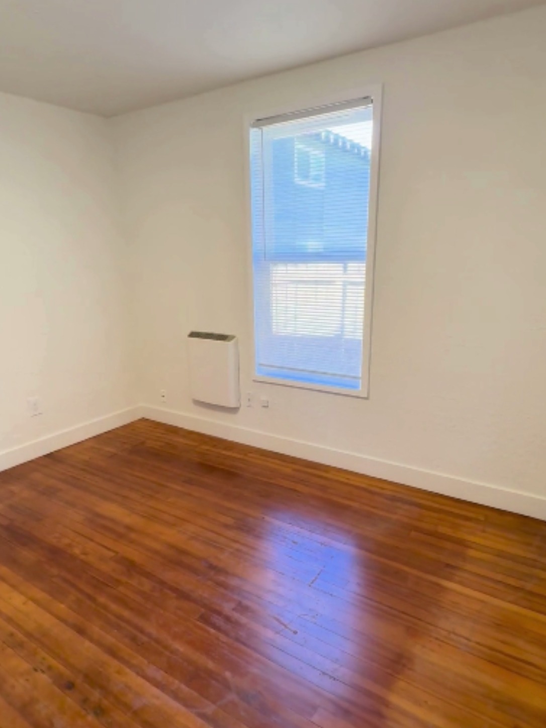 Living Room at 2110-2116 NE 85th St, Seattle, WA 98115