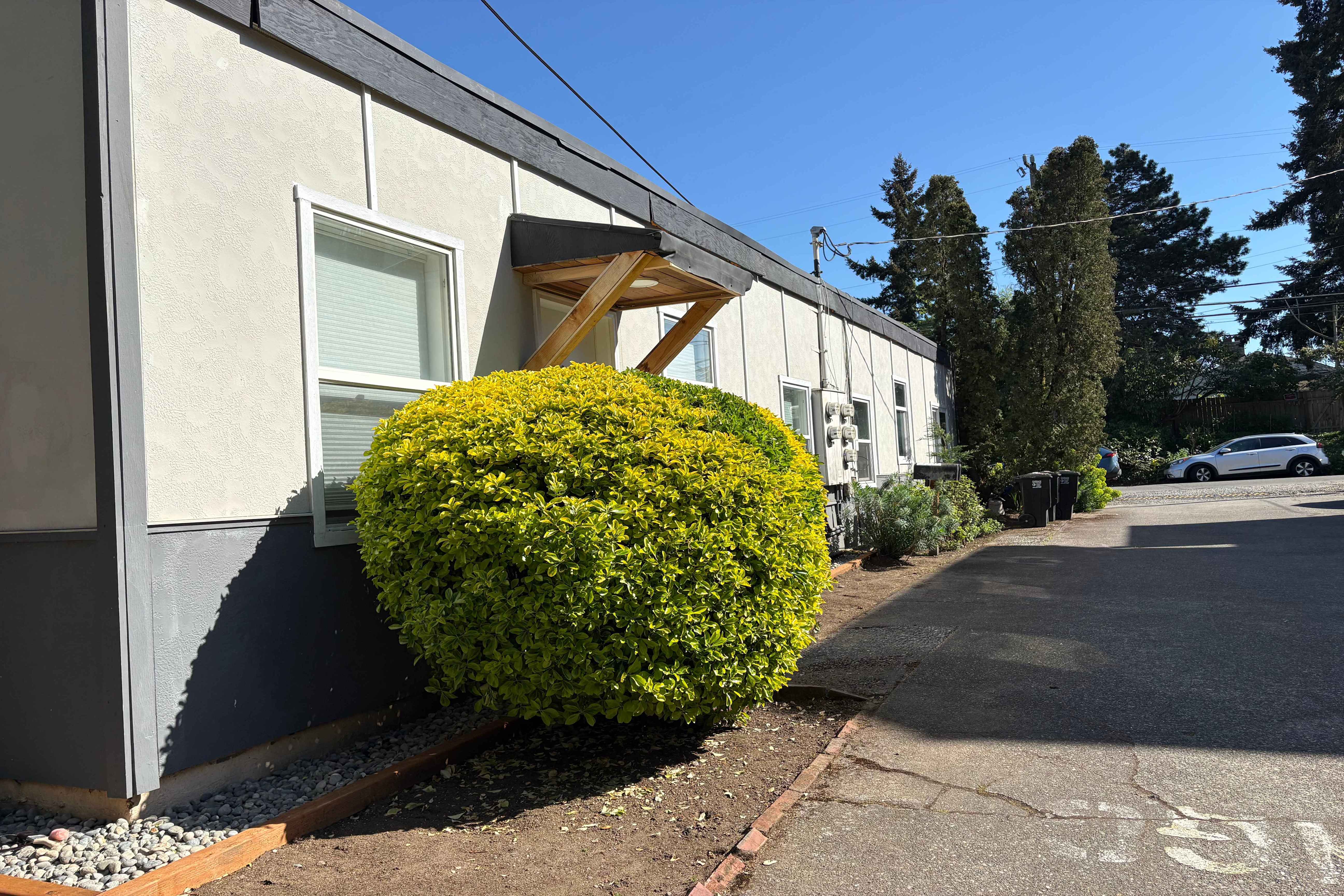 Open Space Parking at 2110-2116 NE 85th St, Seattle, WA 98115