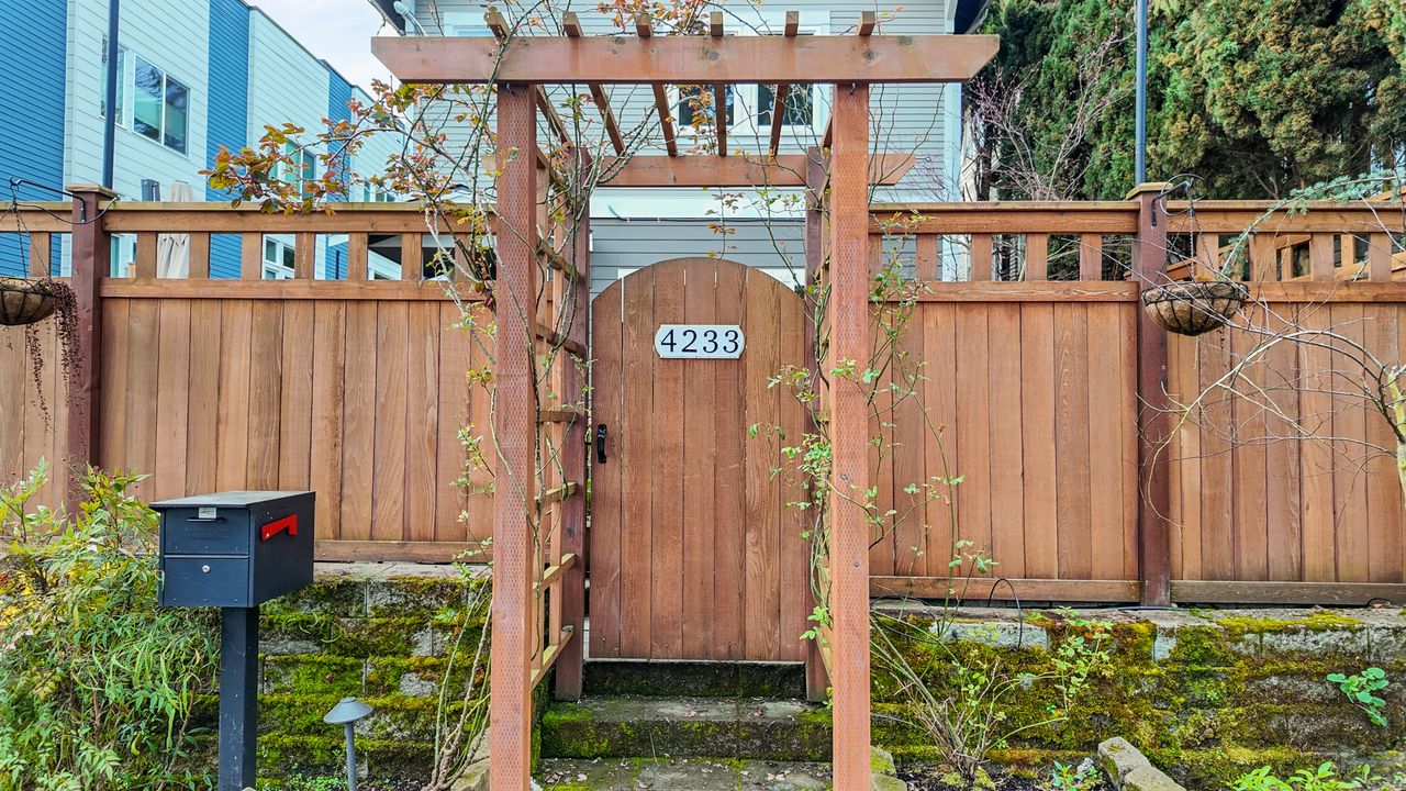 Property Photo in 4233 S Lucile Street Seattle, WA 98118