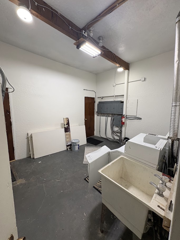 Storage at 2110-2116 NE 85th St, Seattle, WA 98115